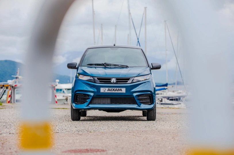 Quadriciclos AIXAM Coup&eacute; aa Photo 2.jpg