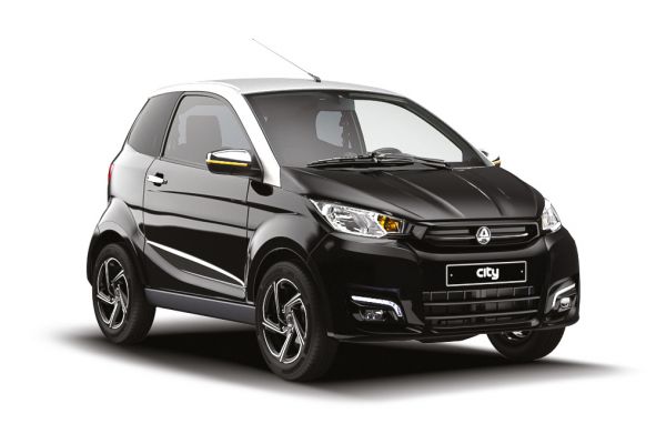 Quadriciclos AIXAM City CITPRE_34AV_BLK_PNG_ombre.jpg