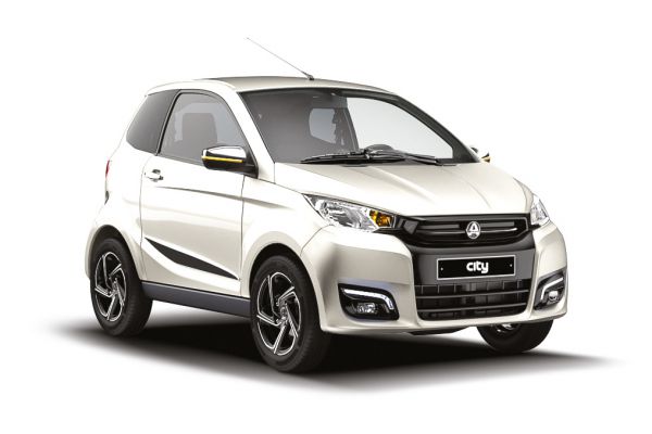 Quadriciclos AIXAM City CITPRE_34AV_BLN_PNG_ombre.jpg