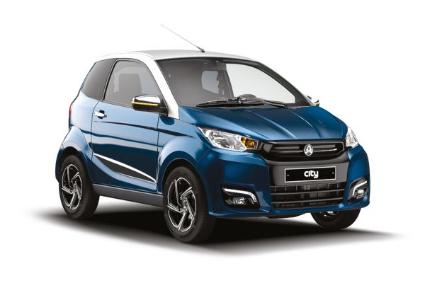 Quadriciclos AIXAM City CITPRE_34AV_BLU_PNG_ombre.jpg