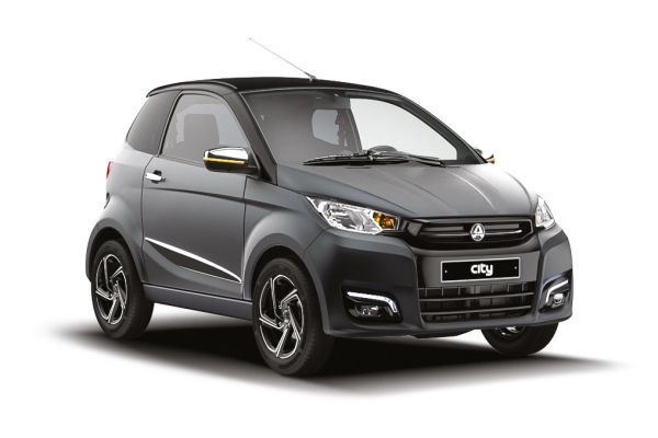 Quadriciclos AIXAM City CITPRE_34AV_MAT_PNG_ombre.jpg