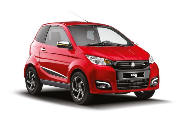 Quadriciclos AIXAM City CITPRE_34AV_RED_PNG_ombre.jpg