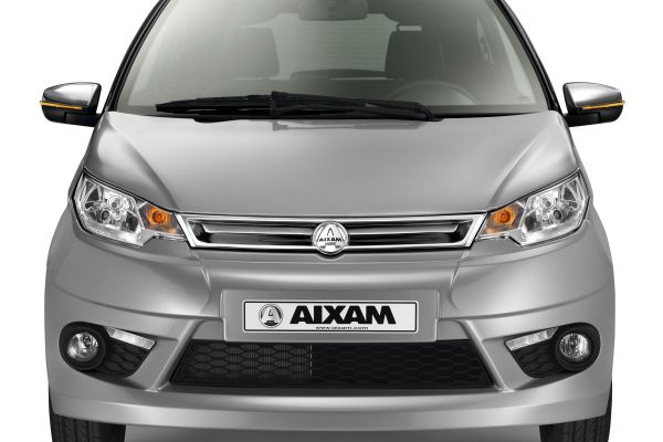 Quadriciclos AIXAM Coup&eacute; Dianteira