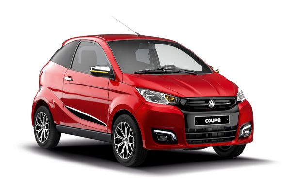 Quadriciclos AIXAM Coup&eacute; CUTPRE_34AV_RED  Parement.jpg