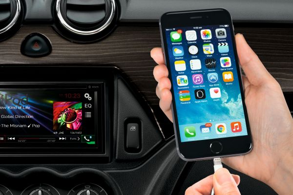 Quadriciclos AIXAM City C&acirc;mara de marcha-atr&aacute;s + Tablet autorr&aacute;dio t&aacute;til (CD-DVD) + BLUETOOTH + USB