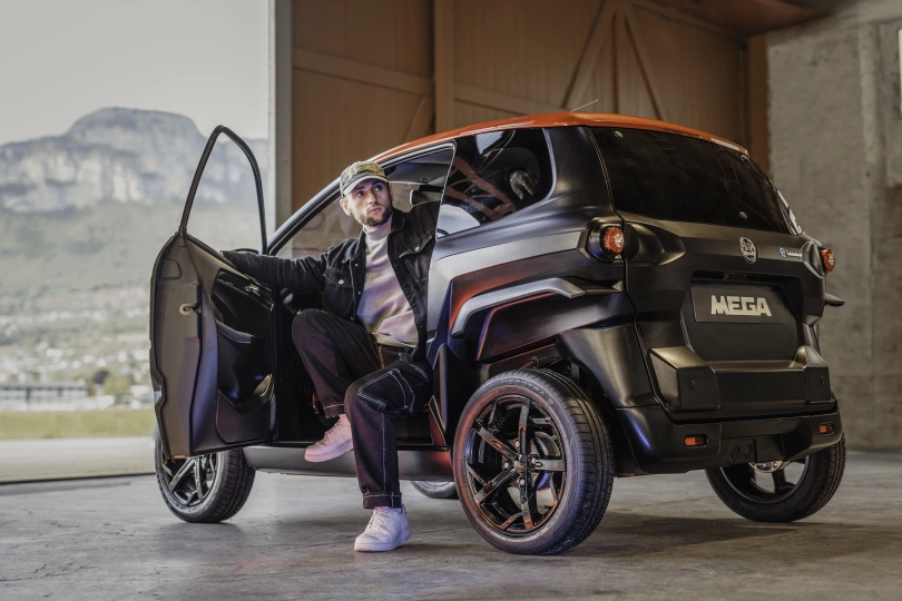 Quadriciclos AIXAM e-Scouty ESCOUTY_34AR_RED_3_JPG.jpg