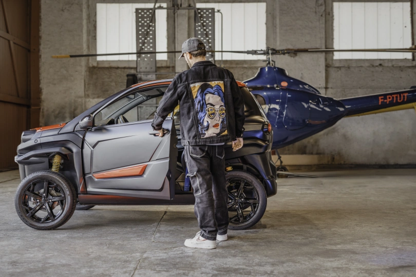 Quadriciclos AIXAM e-Scouty ESCOUTY_PROF_RED_JPG.jpg