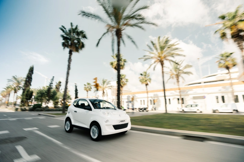 Quadriciclos AIXAM Minauto SITU_EMULTIM_BLA_PNG (4).jpg