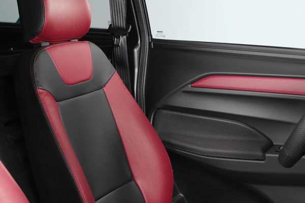 Quadriciclos AIXAM e Crossover Assentos Premium